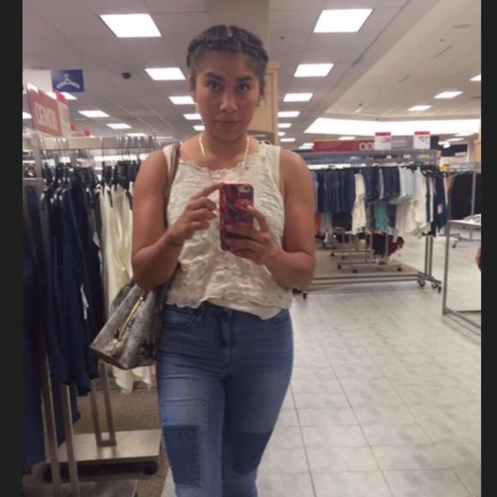 Meet your Posher, Fatima